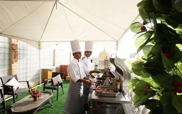 Imperial Grand Palace Hotel