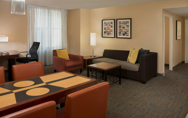 Residence Inn by Marriott Toronto Downtown / Entertainment District