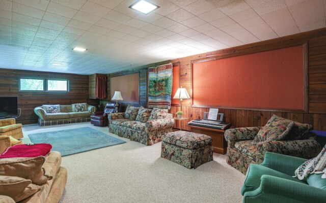 15 Mi to Downtown Minneapolis: Retreat on 5 Acres