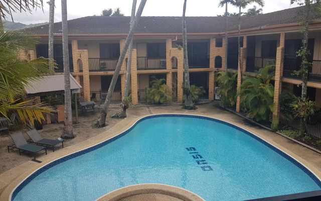 Oasis Inn Cairns