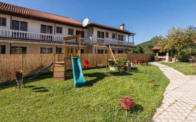Galadriel Villa
