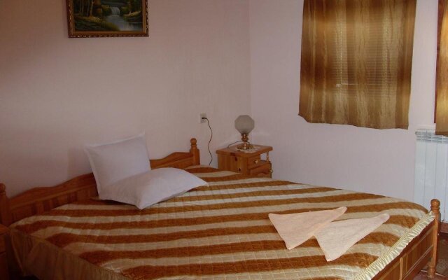 Guest House Rimski Most