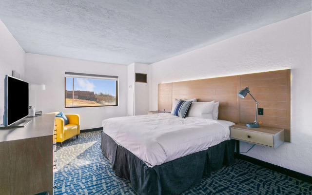 Mulberry, a Wyndham Hotel