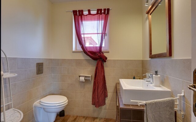 Detached Villa With Swimming Pool in the East of Istria Near the Sea