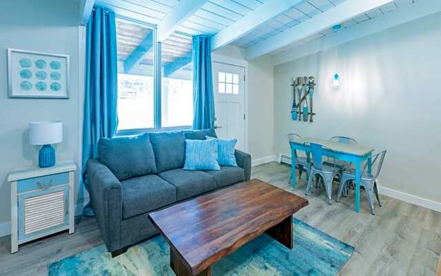 7 Bed Blue Mountain Cottage with Hot Tub