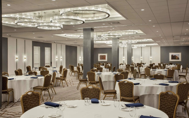 Sheraton Philadelphia University City Hotel