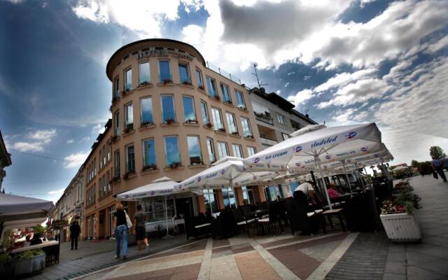 Hotel Savus
