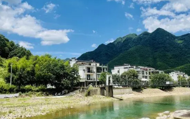 Zhiyou Yijian Guesthouse