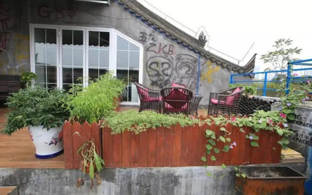 Zerg Backpackers Youth Hostel