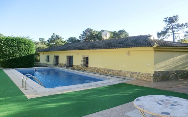 104666 - Villa in Lloret de Mar