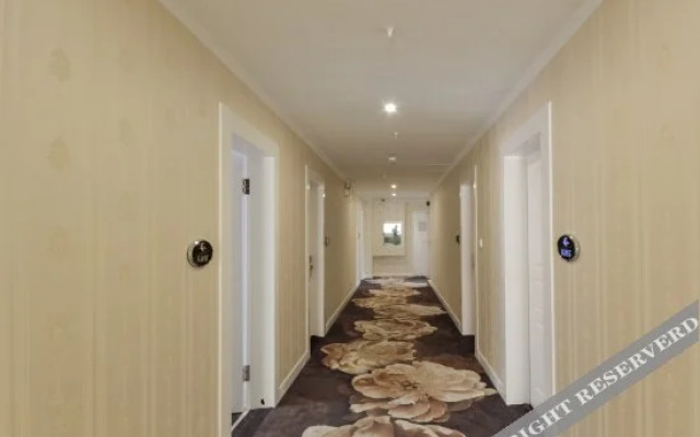 Xintian Yige Business Hotel