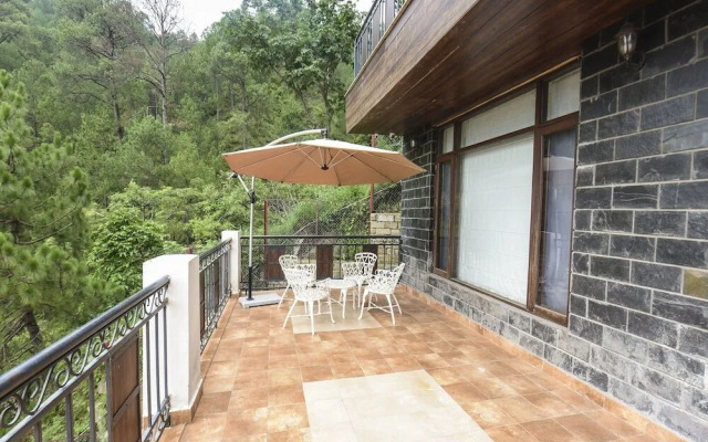 Town Pride Hut By OYO Rooms