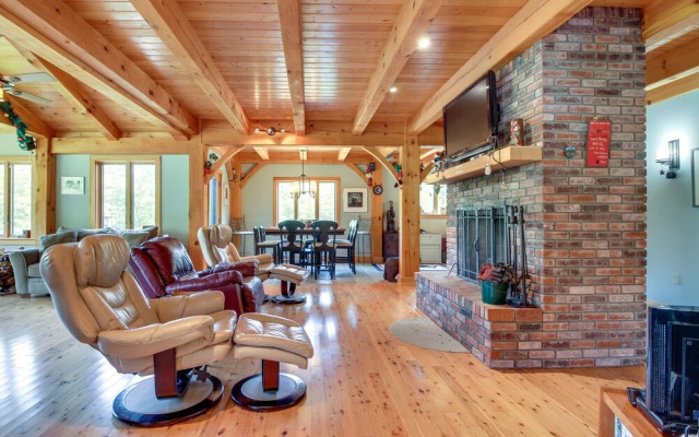 Chester Home w/ Views ~ 10 Mi to Okemo Mtn Resort!