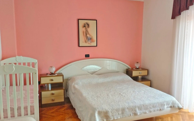 Apartment 356