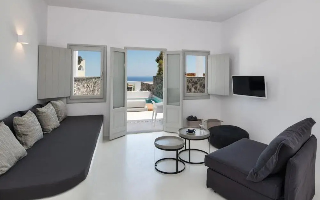 June Twenty Suites