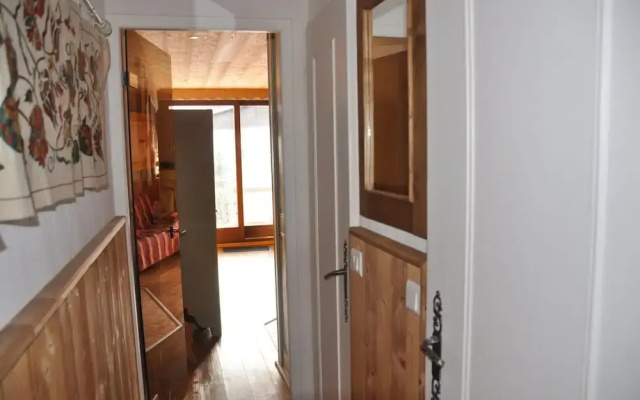 Cozy Ski Base Apartment
