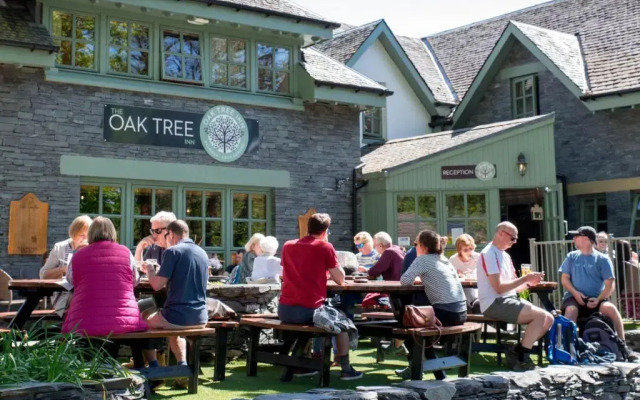 The Oak Tree Inn