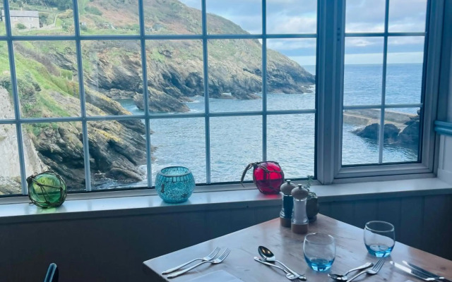 The Lugger Hotel