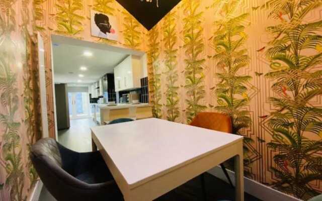Townhouse PLUS  Lower Beth Street Stoke