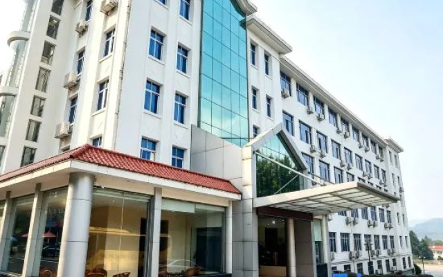 Ruifeng Hotel