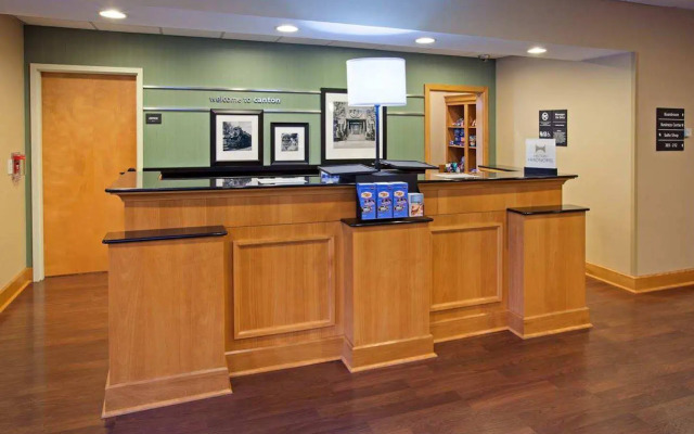 Hampton Inn & Suites Canton