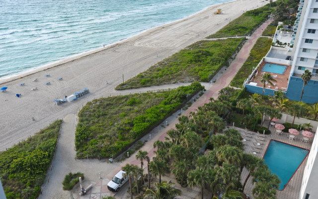 Crystal Beach Suites Miami Oceanfront Hotel