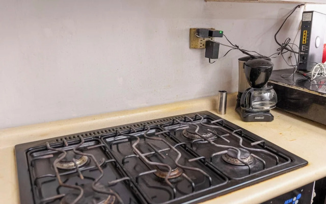 New Cozy San Pedro Home Patio Work Area