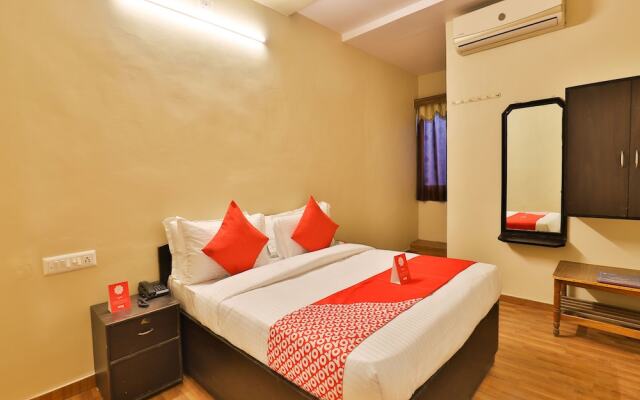 OYO 11427 Hotel Kalyan