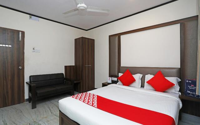 OYO 15966 Hotel Shivam