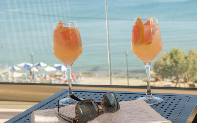 Cabana Blu Hotel & Suites