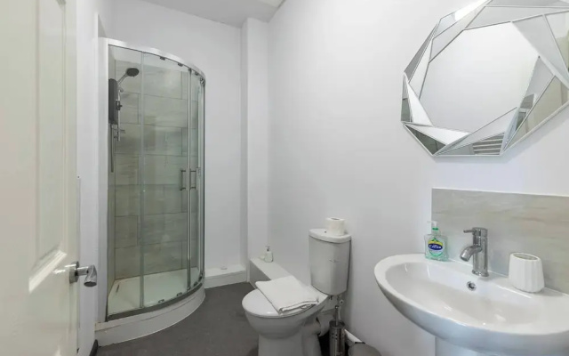 The Elderns 2BR A1 Nearby Netflix Parking