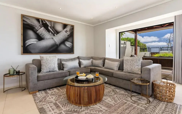 Camps Bay Nest - Townhouse With Ocean Views