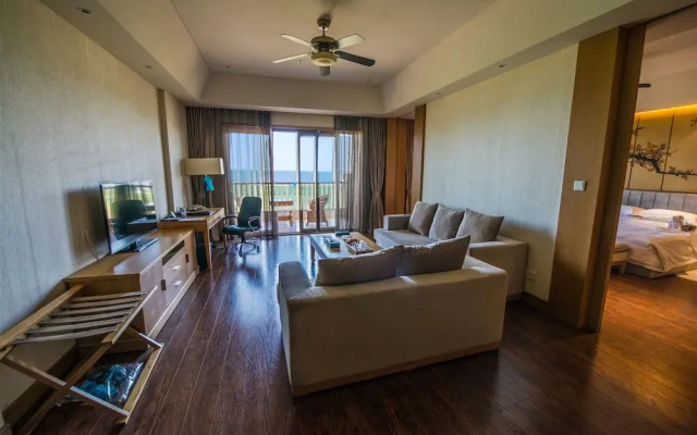 Qinhuangdao Arcadia Seaside Holiday Hotel
