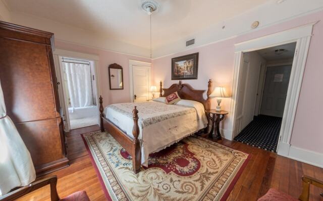 Southern Wind Inn Bed & Breakfast