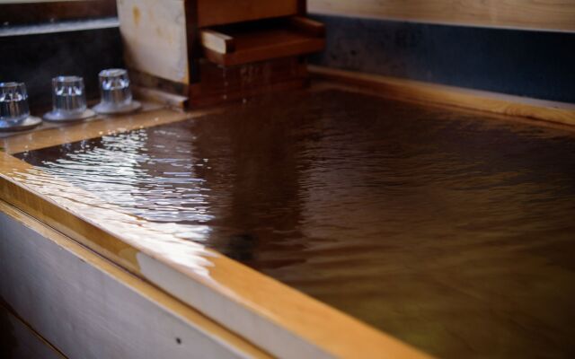 Yufuin Onsen Wafu Ryokan Tsuenosho