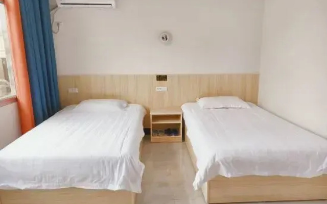 Longhushan Clear Water Bay Homestay