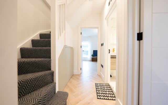 The Battersea Place - Charming 4bdr Flat