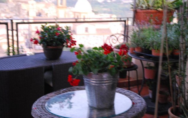 Casa Patronale Tipica Siciliana Home B&B TreMetriSoprailCielo camere con vista, colazione terrazzo panoramico