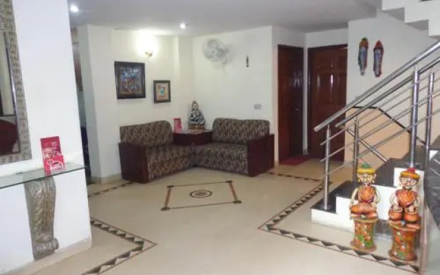Hotel Smart Inn 2 by Royal Collection