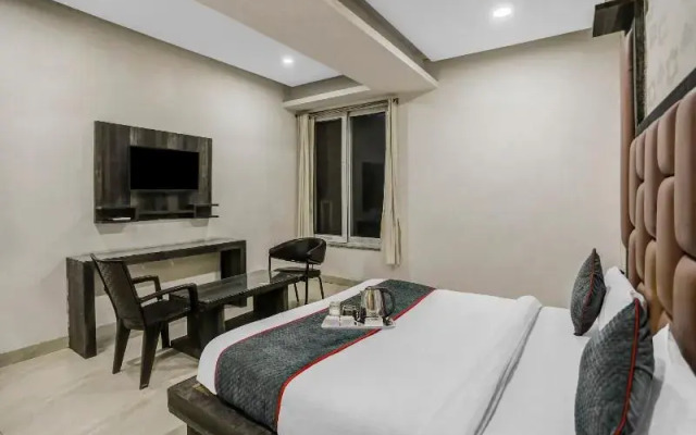 OYO Townhouse 22956 Hotel Grand Residency