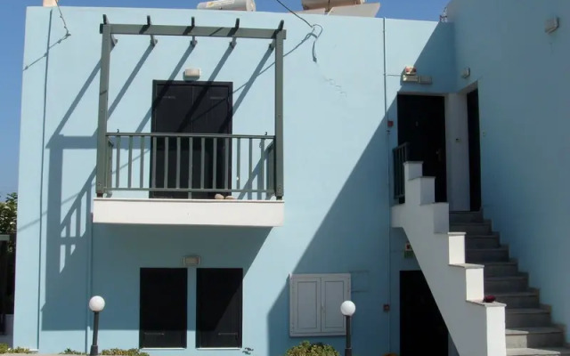 Minos Apartments & Studios