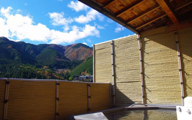 Gero Onsen Yukyunohana
