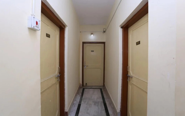OYO 19323 Shiv Sai Guest House