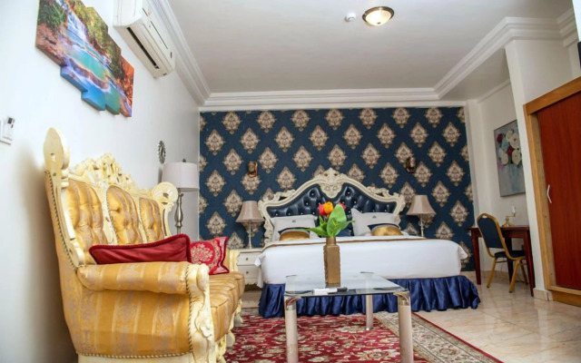 Marriot Metropolitan Hotel