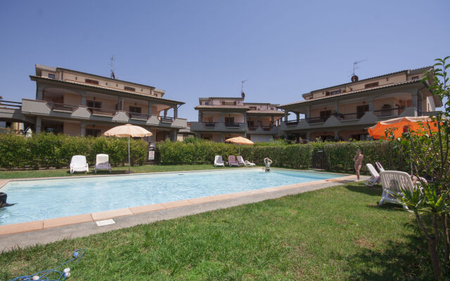 Follonica Apartments