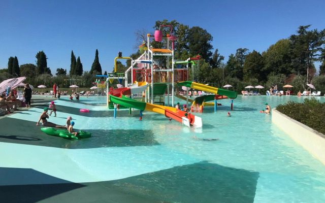 Sisan Family Resort