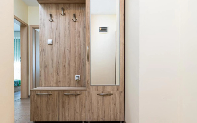 Stylish 2BD Apartment with a Nice Cozy Terrace