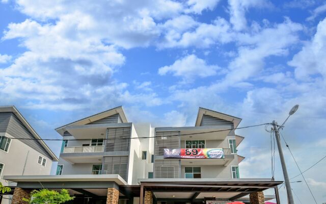 Palm City Villa