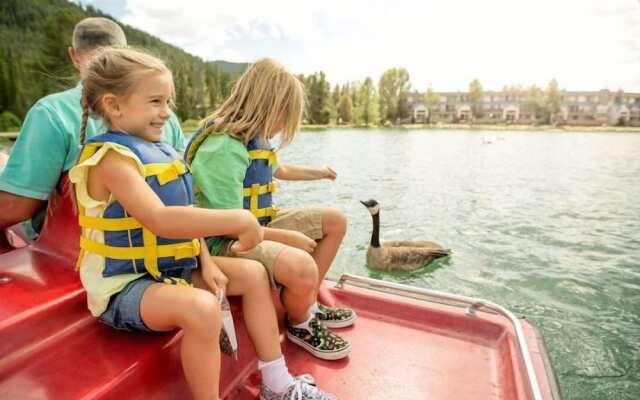 2 Bedroom Mountain Condo in Lakeside Village Near Keystone Lake with Complimentary Shuttle Service