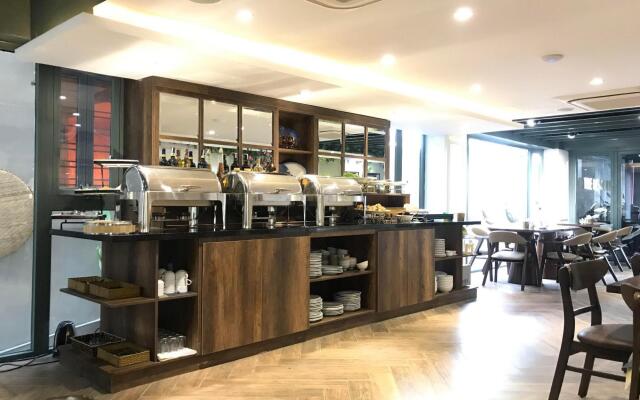 The Herriott Hotel & Suite Danang